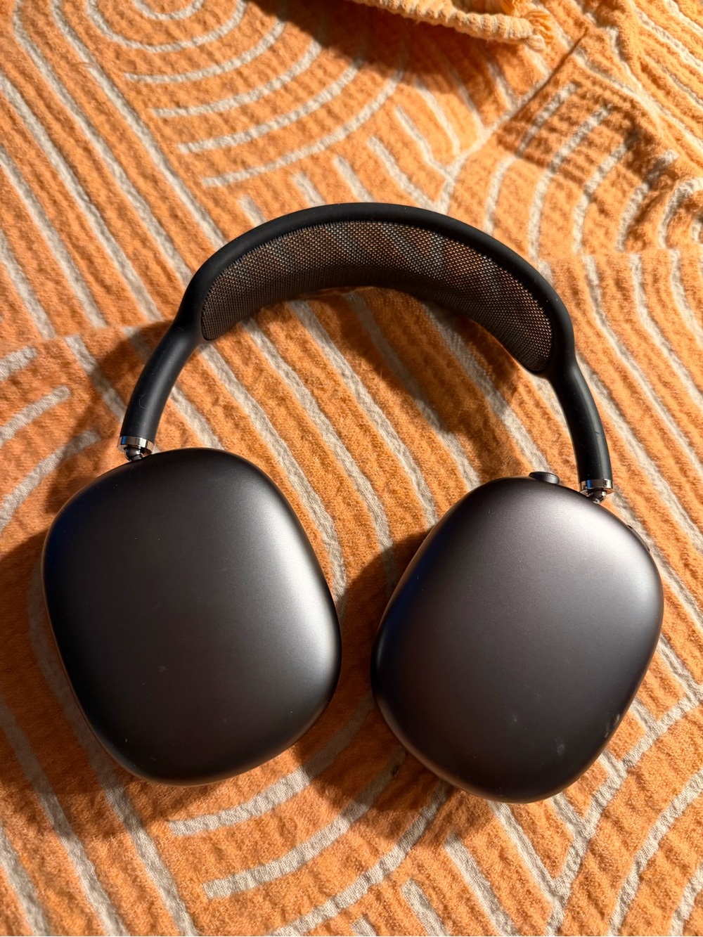 Airpod Max 2 - world perfectly